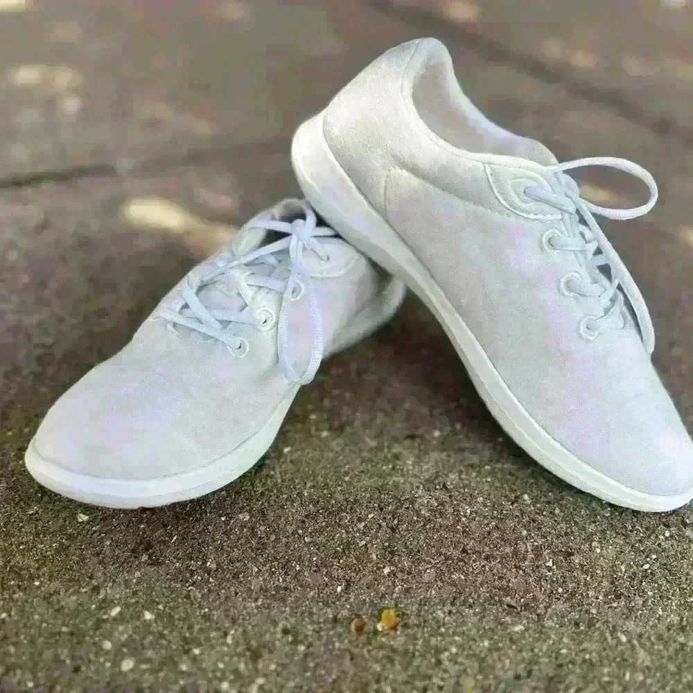 Cream colored Merino sneakers. Lace up. Tennis shoes. Merino wool. Size 8